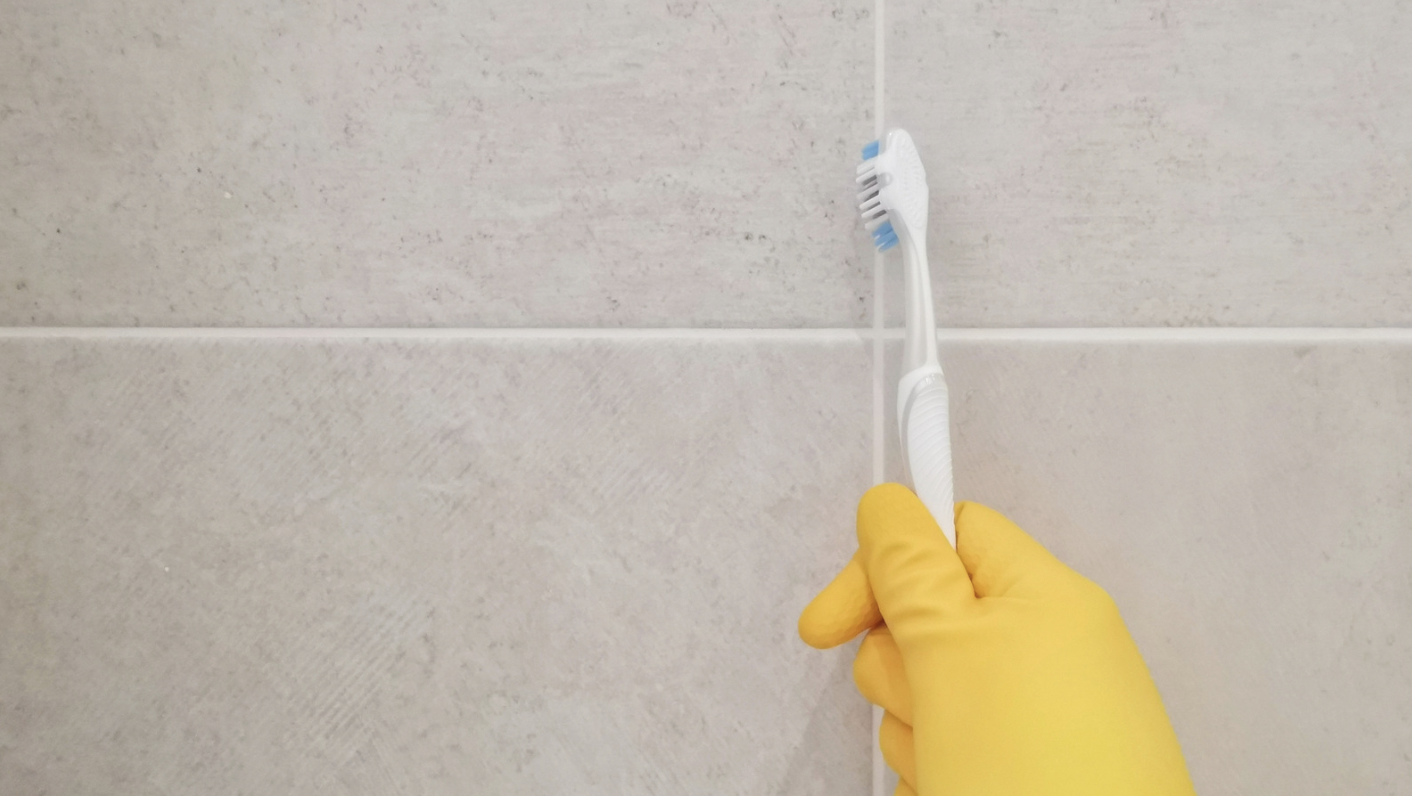 are tile splashbacks eacy to clean with a toothbrush?